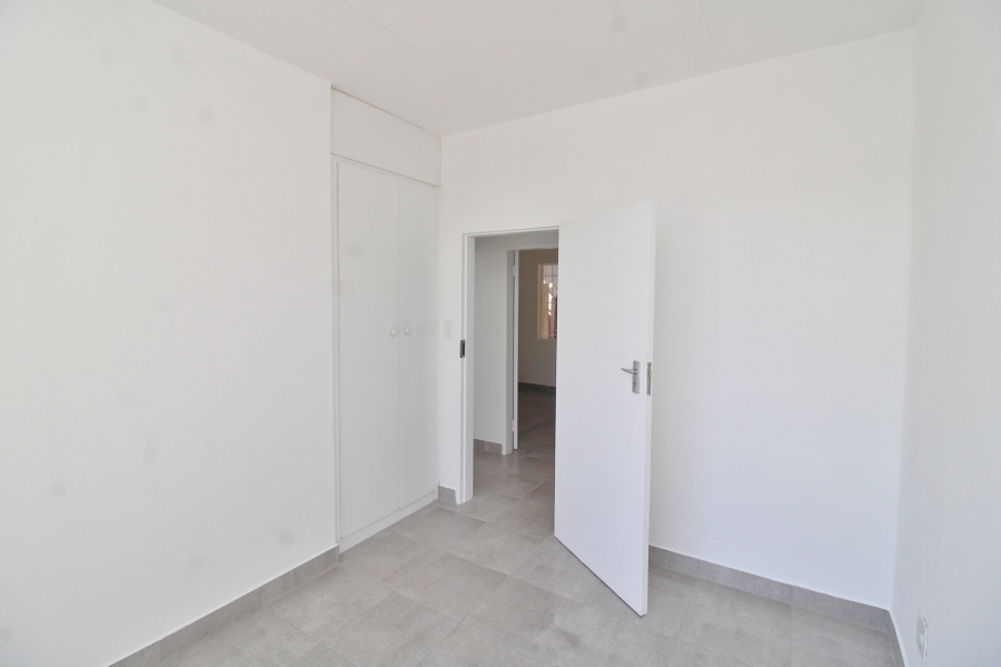 To Let 3 Bedroom Property for Rent in Sunnyrock Gauteng