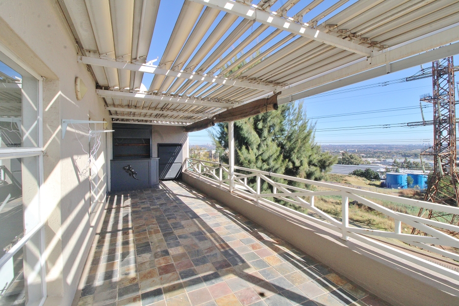 To Let 3 Bedroom Property for Rent in Sunnyrock Gauteng