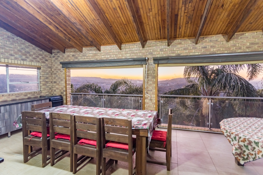6 Bedroom Property for Sale in Roodekrans Gauteng