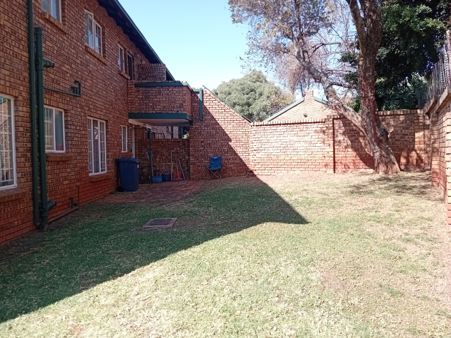 3 Bedroom Property for Sale in Faerie Glen Gauteng