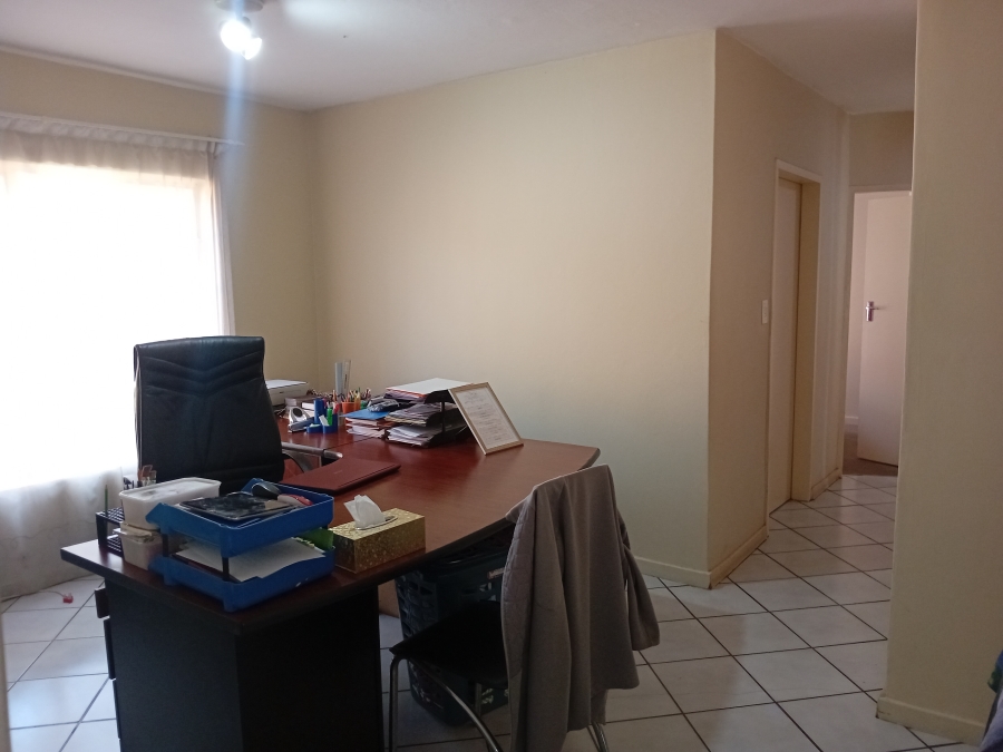 3 Bedroom Property for Sale in Faerie Glen Gauteng