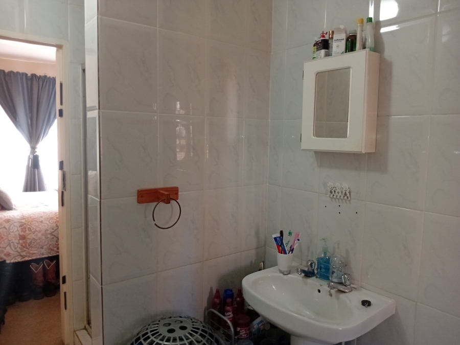 3 Bedroom Property for Sale in Faerie Glen Gauteng