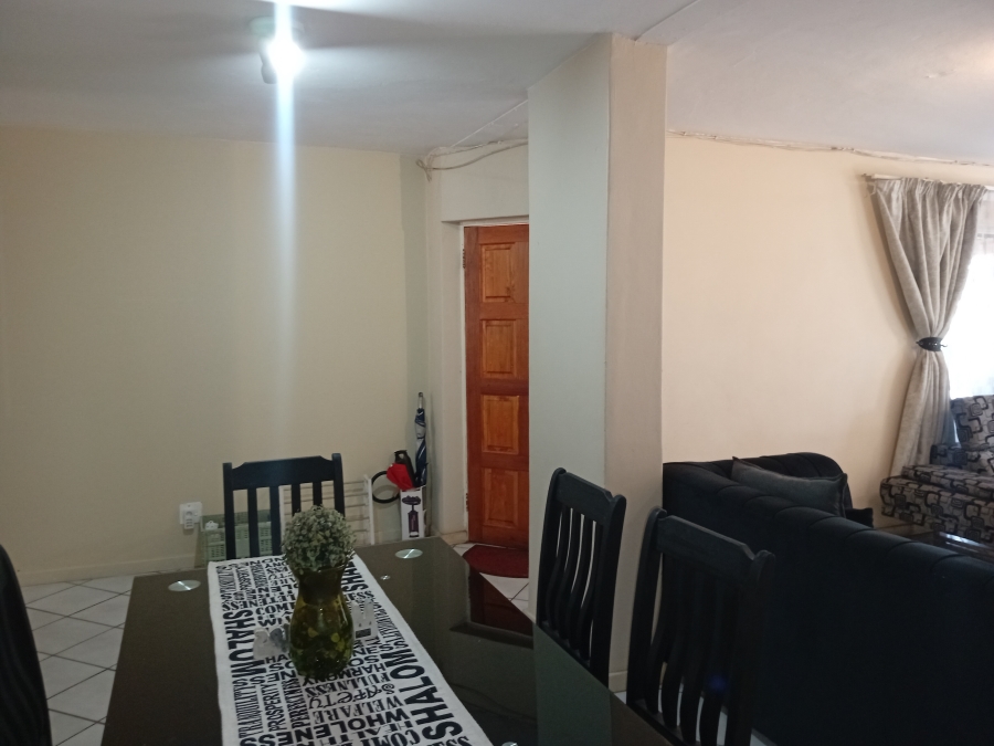 3 Bedroom Property for Sale in Faerie Glen Gauteng