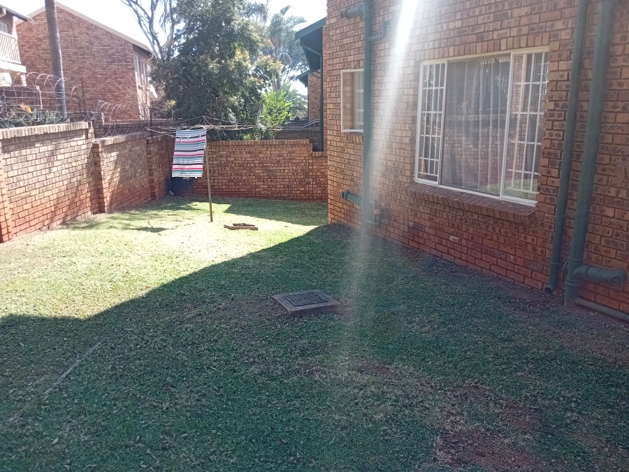 3 Bedroom Property for Sale in Faerie Glen Gauteng