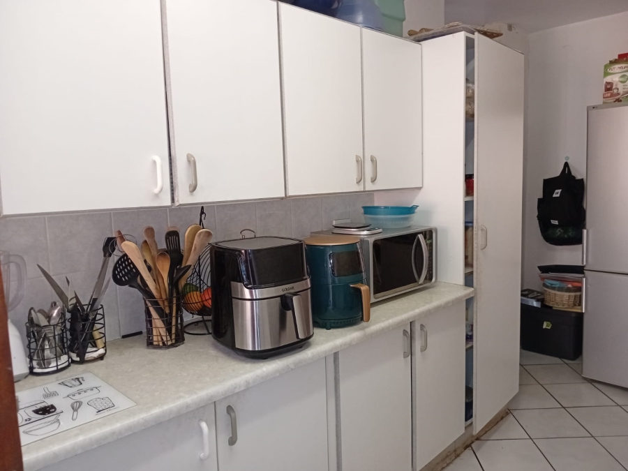 3 Bedroom Property for Sale in Faerie Glen Gauteng