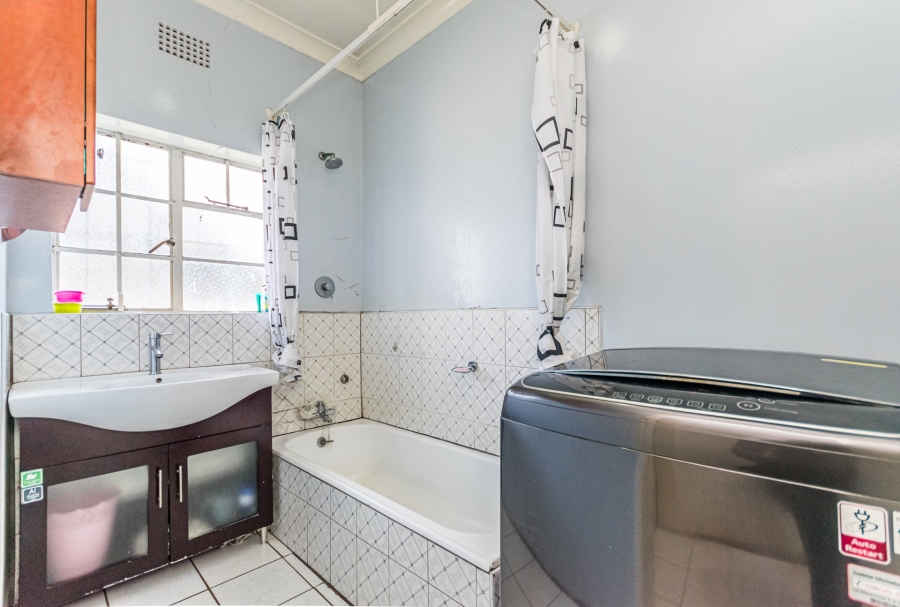 3 Bedroom Property for Sale in Florida Lake Gauteng