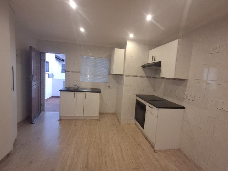 To Let 2 Bedroom Property for Rent in Marais Steyn Park Gauteng
