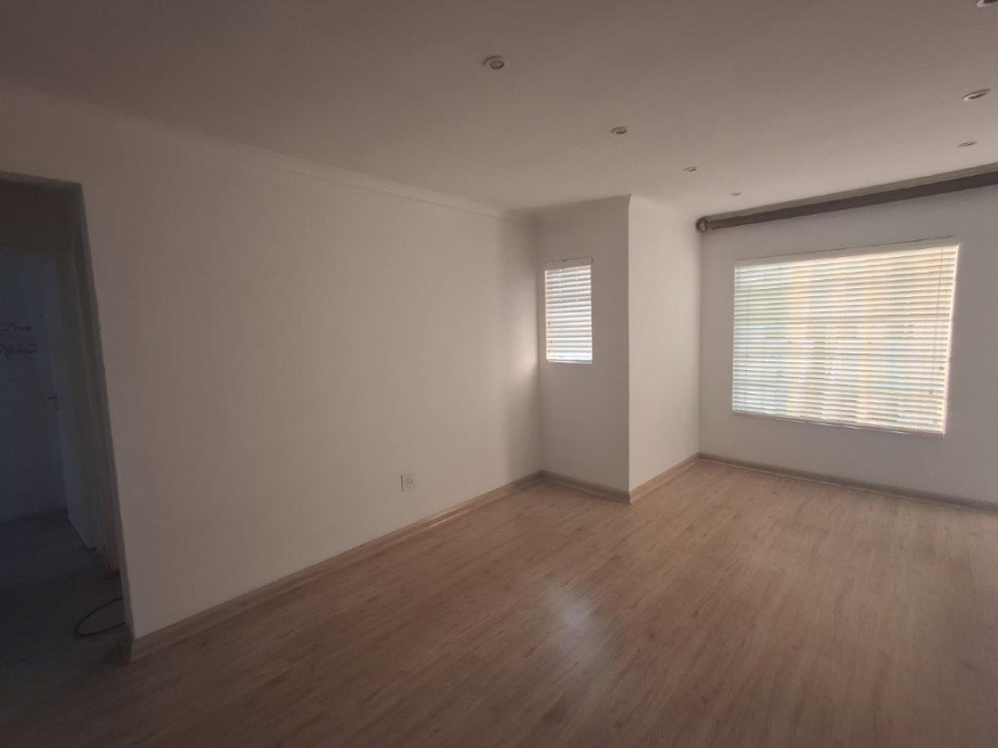To Let 2 Bedroom Property for Rent in Marais Steyn Park Gauteng