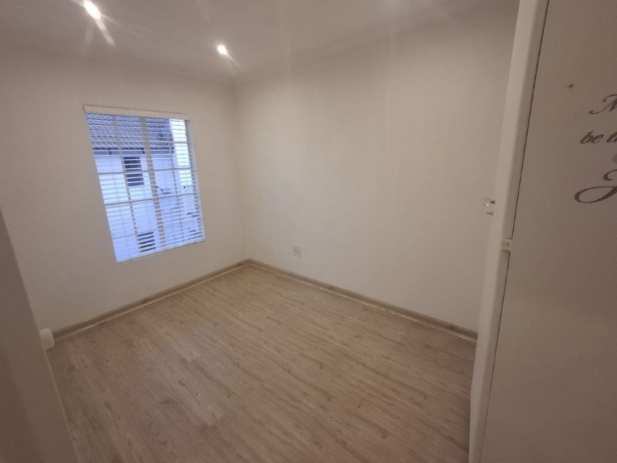 To Let 2 Bedroom Property for Rent in Marais Steyn Park Gauteng