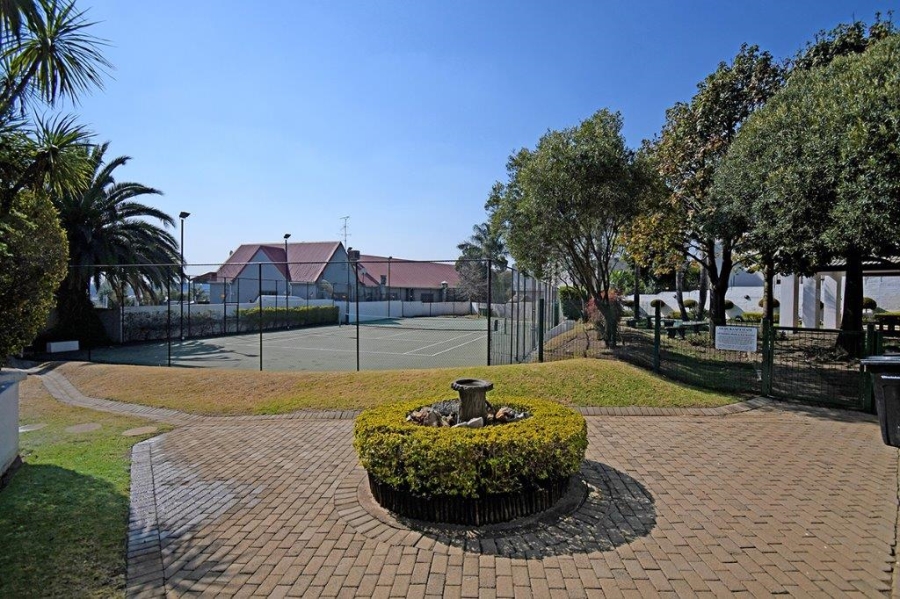To Let 2 Bedroom Property for Rent in Marais Steyn Park Gauteng