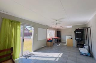 3 Bedroom Property for Sale in Verwoerdpark Gauteng