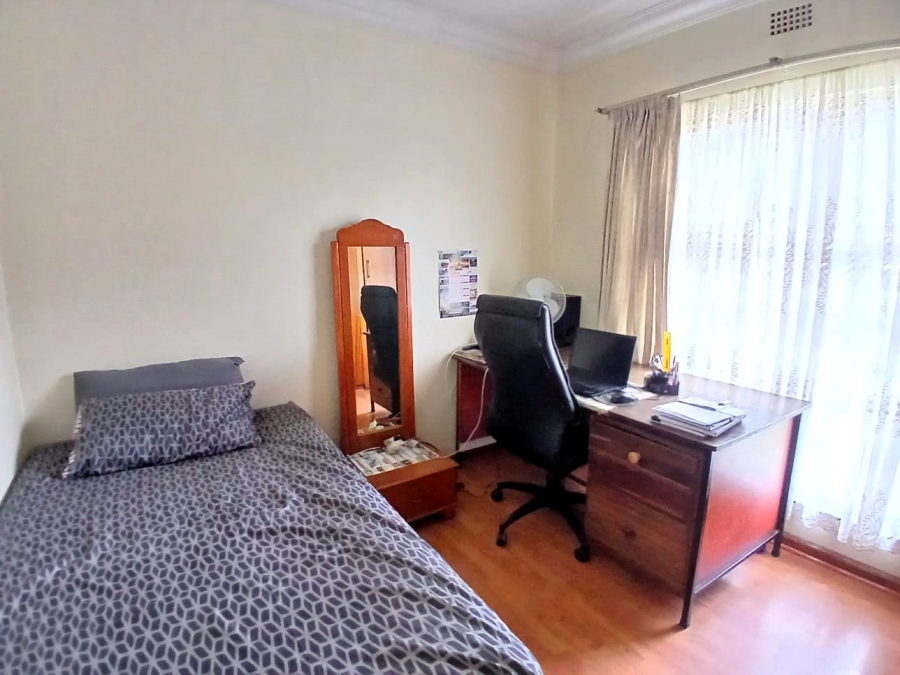 7 Bedroom Property for Sale in Birchleigh North Gauteng