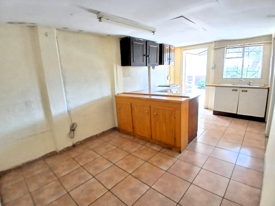 7 Bedroom Property for Sale in Birchleigh North Gauteng