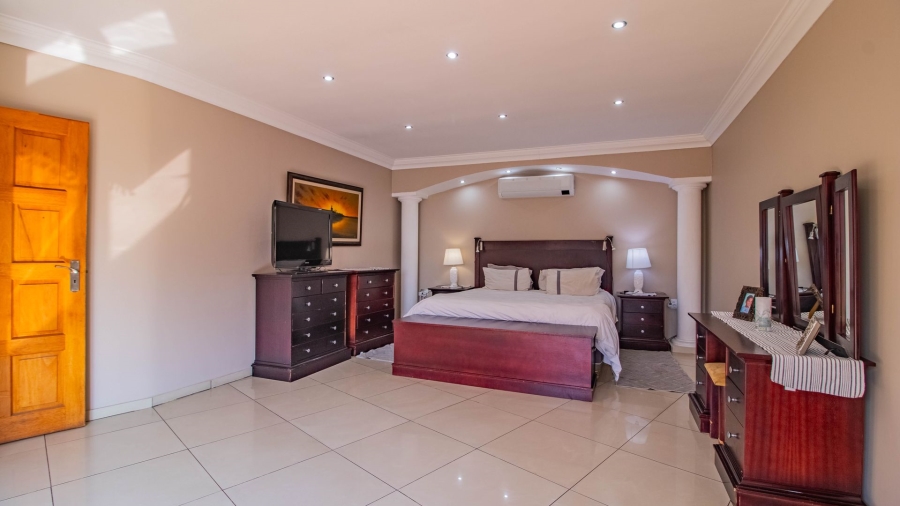 4 Bedroom Property for Sale in Bedfordview Gauteng