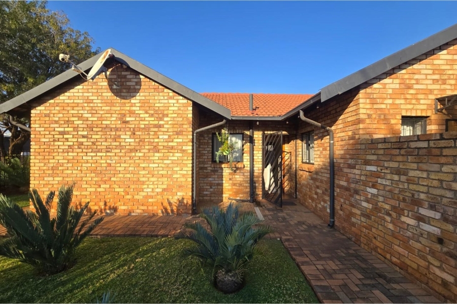 To Let 3 Bedroom Property for Rent in Montana Park Gauteng