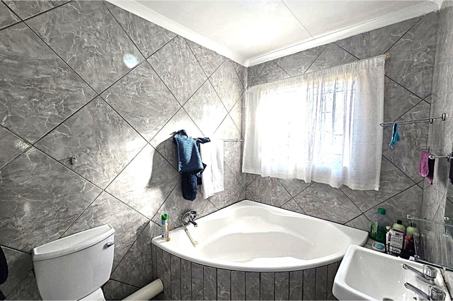 To Let 3 Bedroom Property for Rent in Montana Park Gauteng