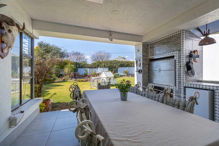 3 Bedroom Property for Sale in Magaliessig Gauteng