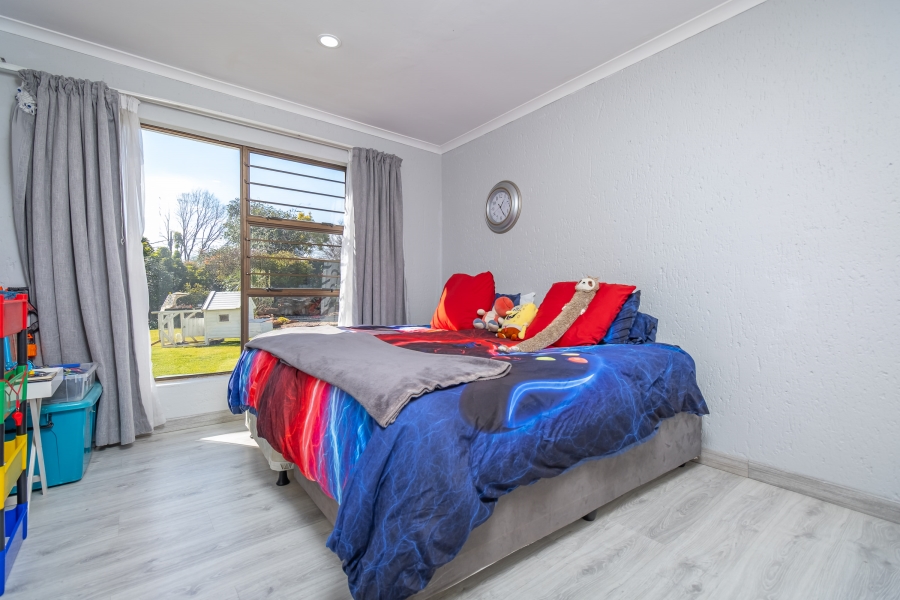 3 Bedroom Property for Sale in Magaliessig Gauteng