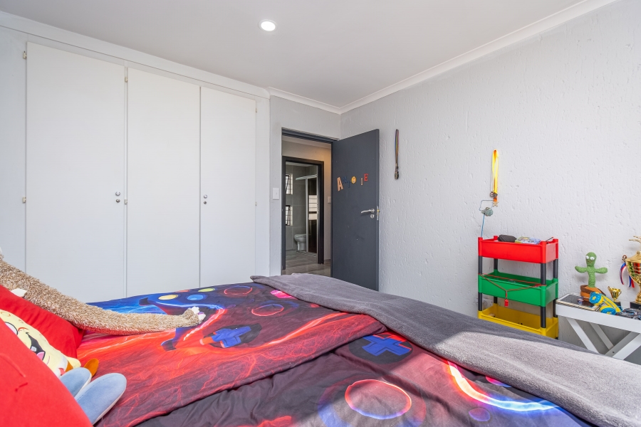 3 Bedroom Property for Sale in Magaliessig Gauteng