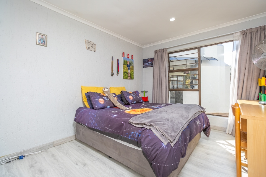 3 Bedroom Property for Sale in Magaliessig Gauteng
