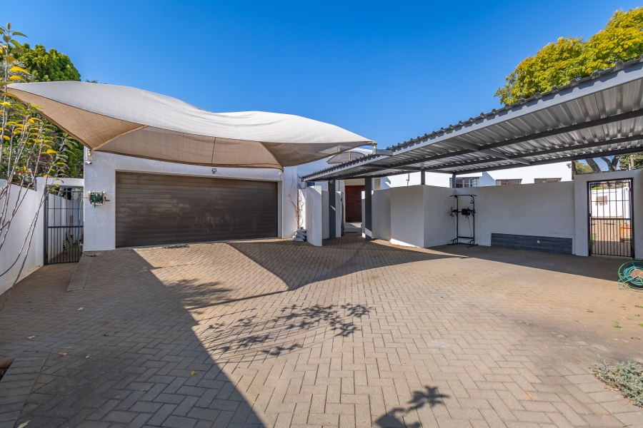 3 Bedroom Property for Sale in Magaliessig Gauteng
