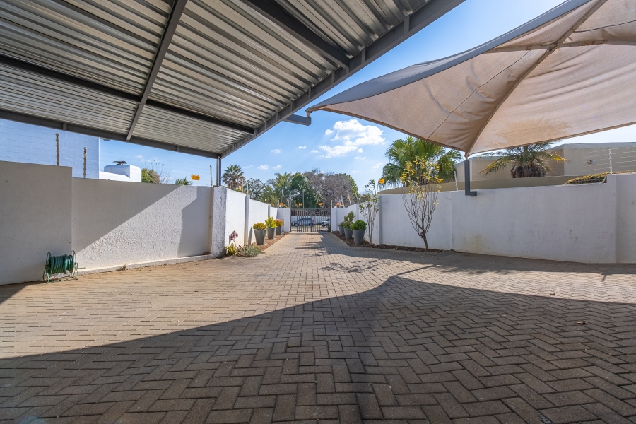 3 Bedroom Property for Sale in Magaliessig Gauteng