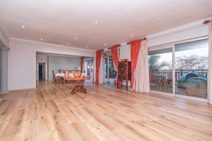 To Let 4 Bedroom Property for Rent in Constantia Kloof Gauteng