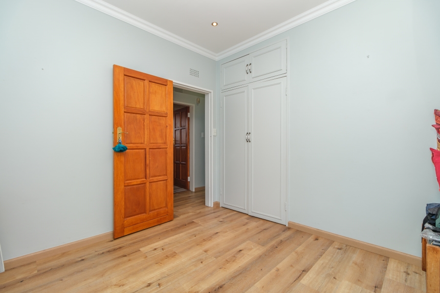 To Let 4 Bedroom Property for Rent in Constantia Kloof Gauteng