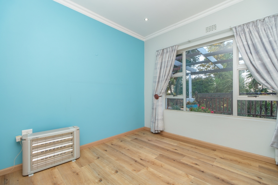 To Let 4 Bedroom Property for Rent in Constantia Kloof Gauteng