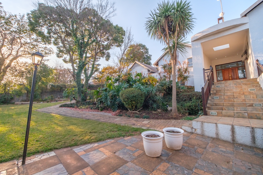 To Let 4 Bedroom Property for Rent in Constantia Kloof Gauteng