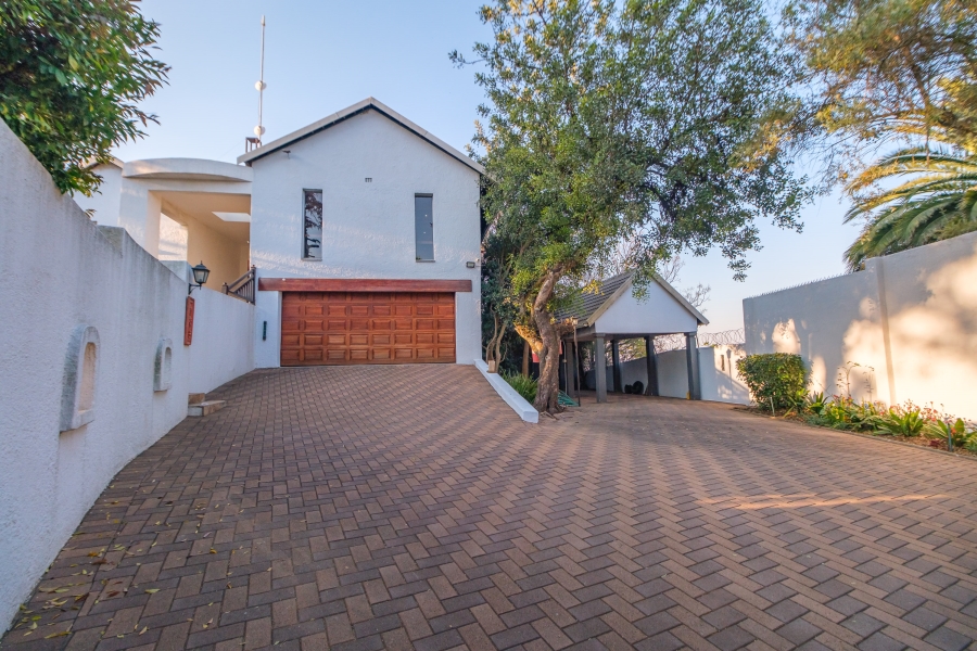 To Let 4 Bedroom Property for Rent in Constantia Kloof Gauteng