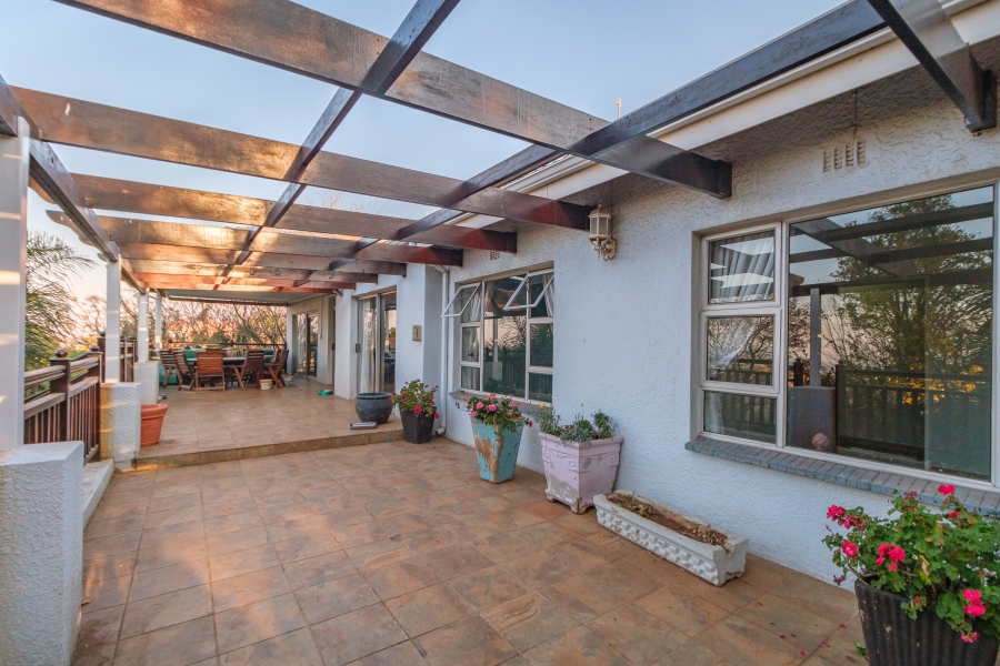 To Let 4 Bedroom Property for Rent in Constantia Kloof Gauteng
