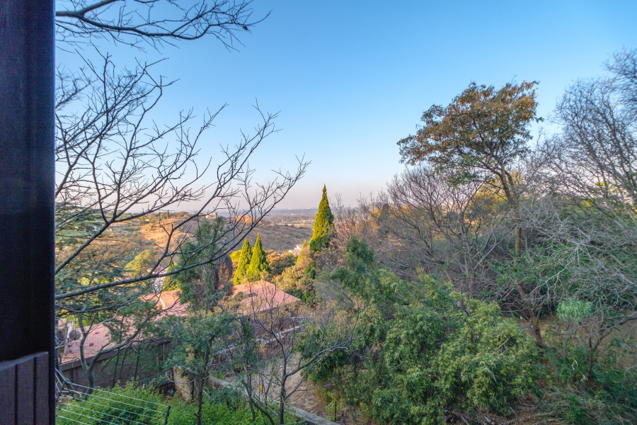 To Let 4 Bedroom Property for Rent in Constantia Kloof Gauteng
