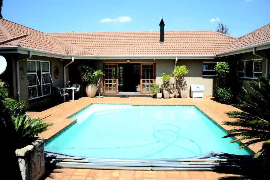 4 Bedroom Property for Sale in Golf Park Gauteng