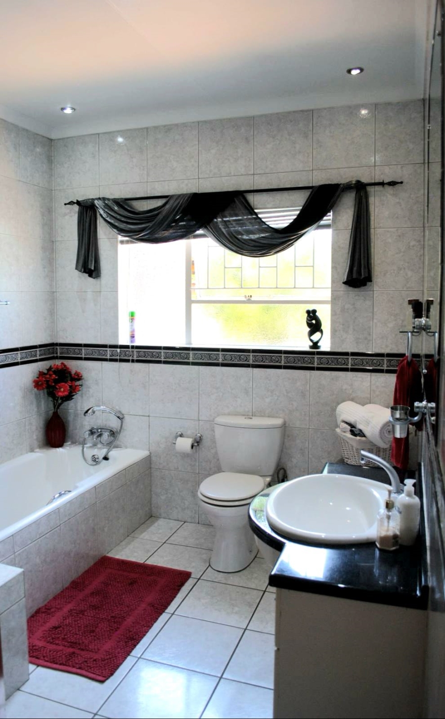 4 Bedroom Property for Sale in Golf Park Gauteng