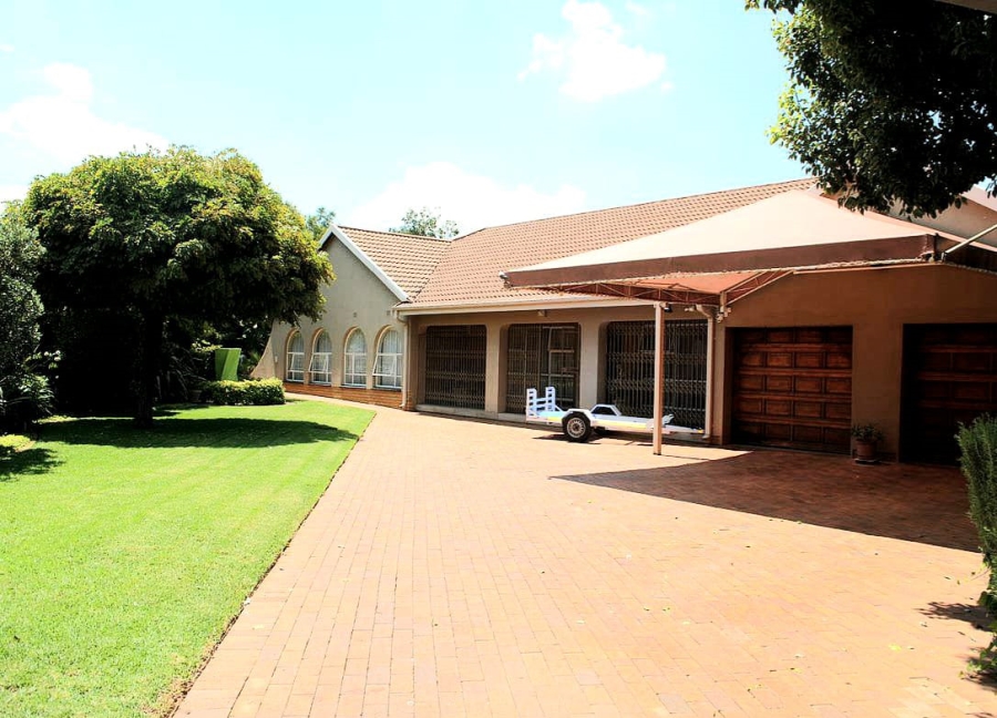 4 Bedroom Property for Sale in Golf Park Gauteng