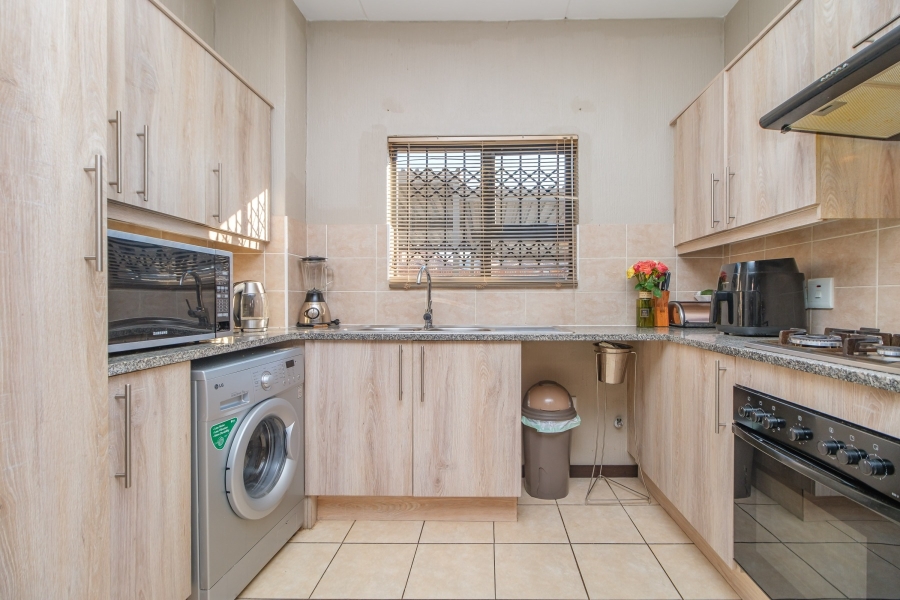 3 Bedroom Property for Sale in Wilgeheuwel Gauteng