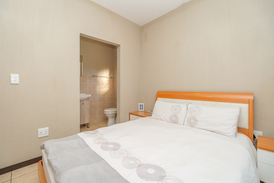 3 Bedroom Property for Sale in Wilgeheuwel Gauteng