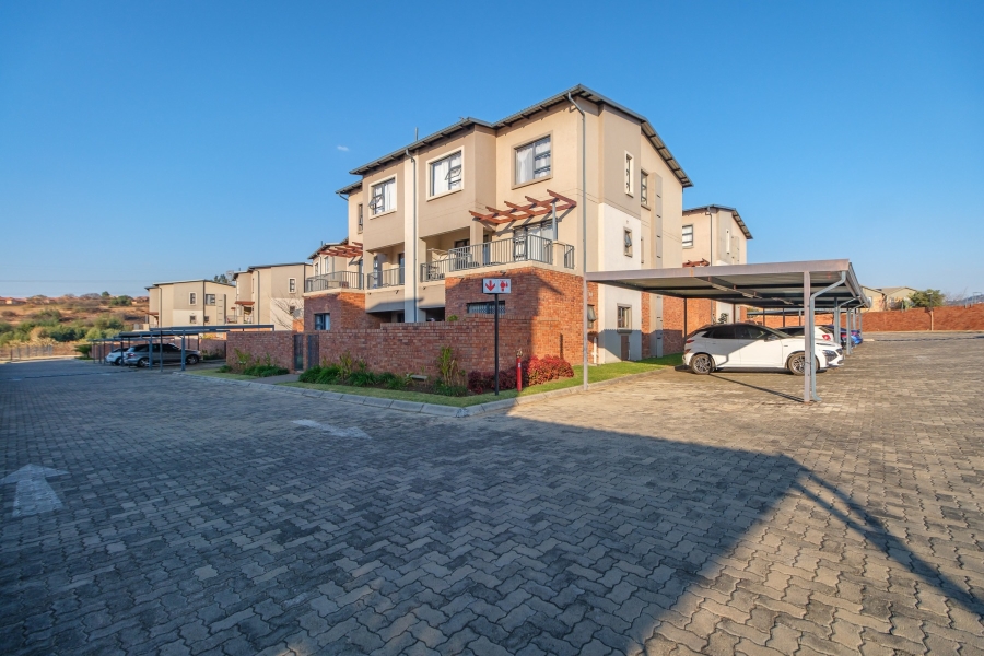 3 Bedroom Property for Sale in Wilgeheuwel Gauteng
