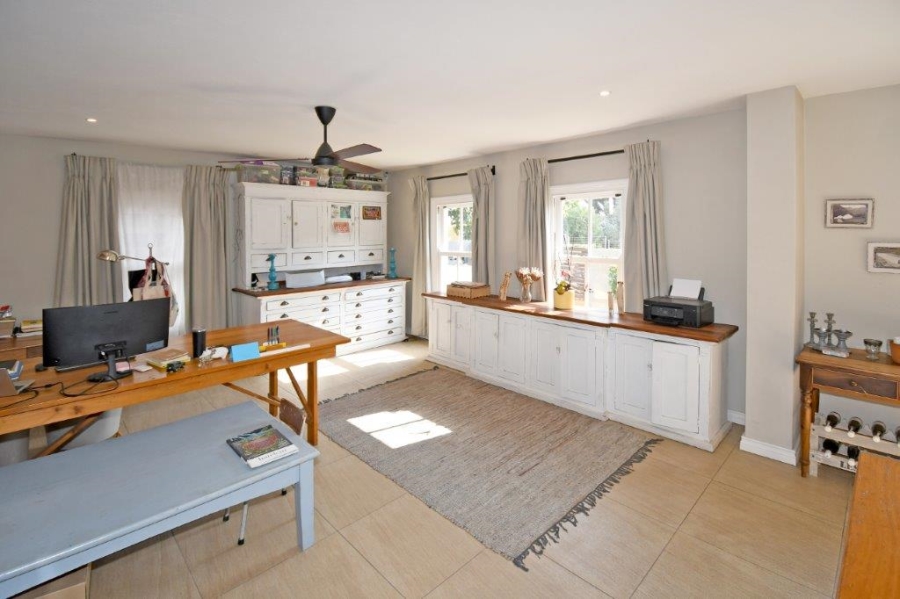 4 Bedroom Property for Sale in Waverley Gauteng