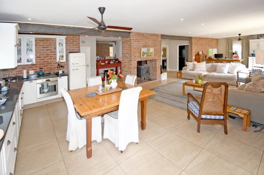 4 Bedroom Property for Sale in Waverley Gauteng