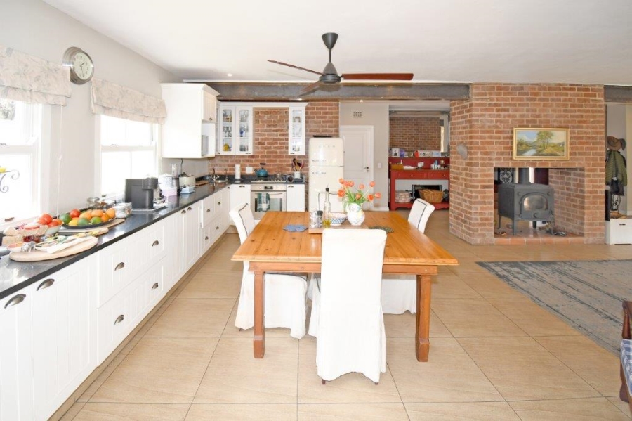 4 Bedroom Property for Sale in Waverley Gauteng