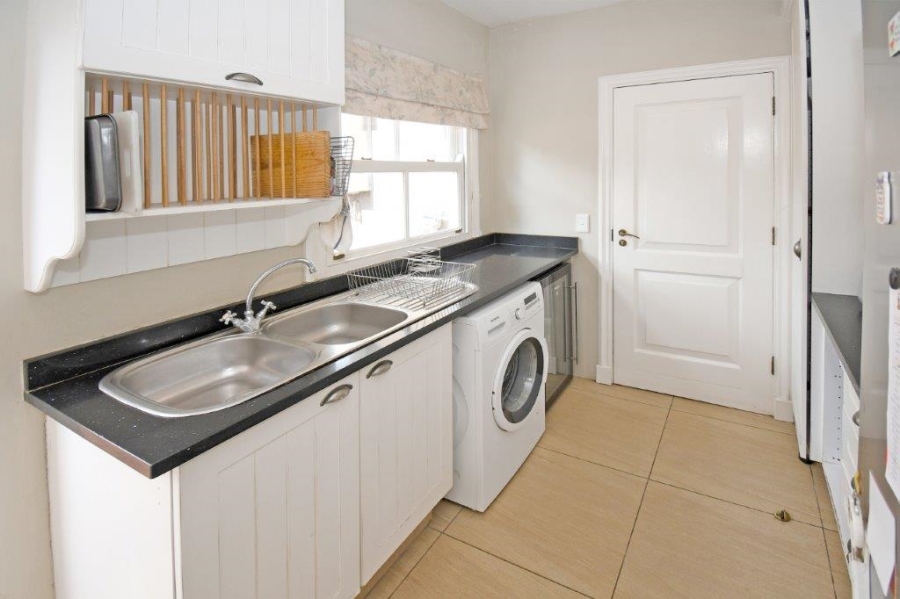 4 Bedroom Property for Sale in Waverley Gauteng