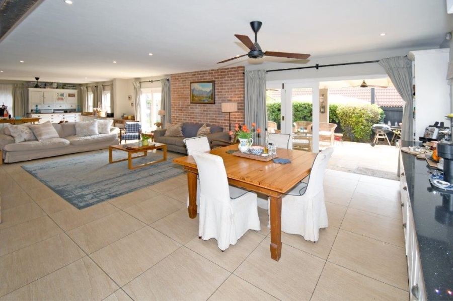 4 Bedroom Property for Sale in Waverley Gauteng