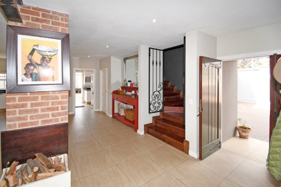 4 Bedroom Property for Sale in Waverley Gauteng