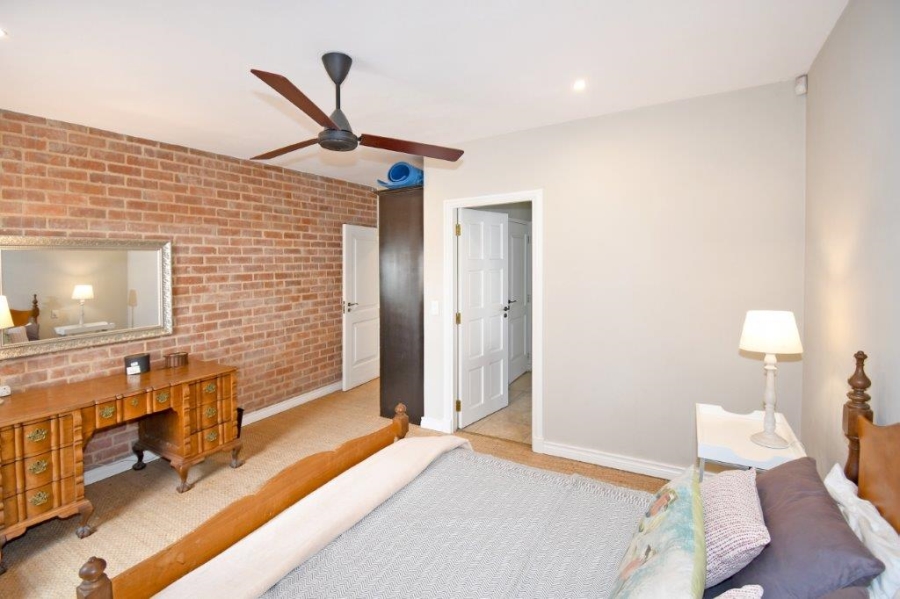 4 Bedroom Property for Sale in Waverley Gauteng