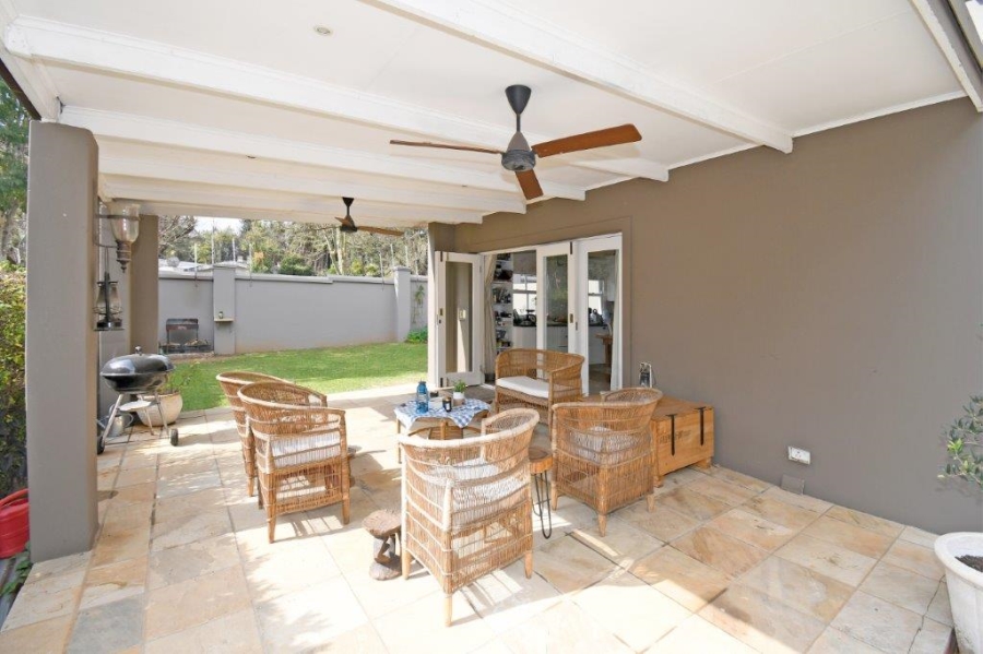 4 Bedroom Property for Sale in Waverley Gauteng
