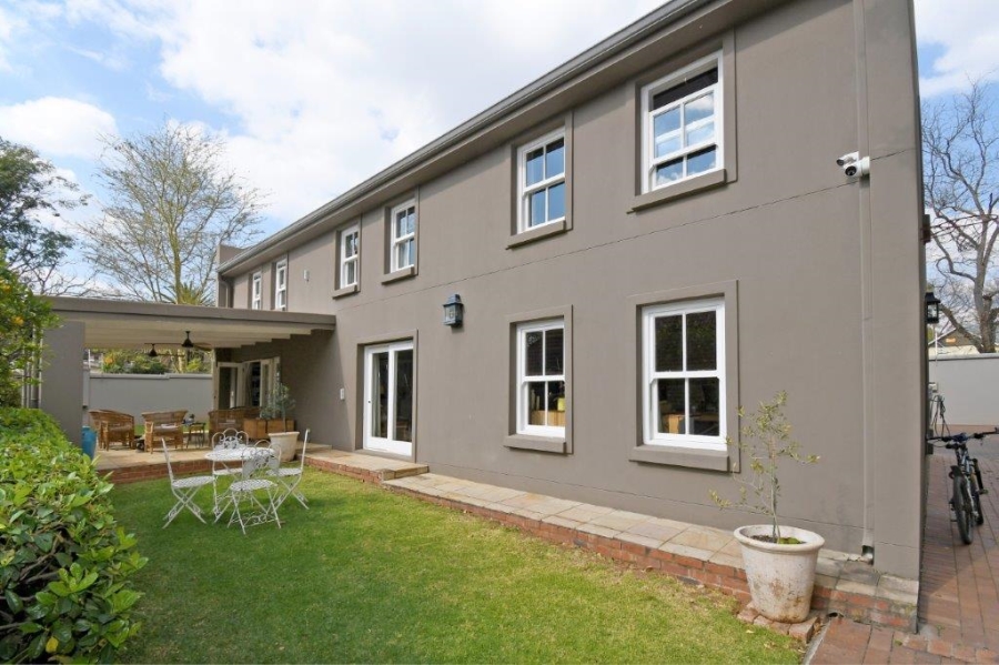4 Bedroom Property for Sale in Waverley Gauteng