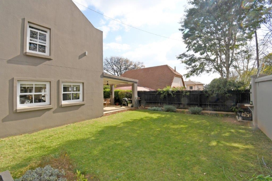 4 Bedroom Property for Sale in Waverley Gauteng