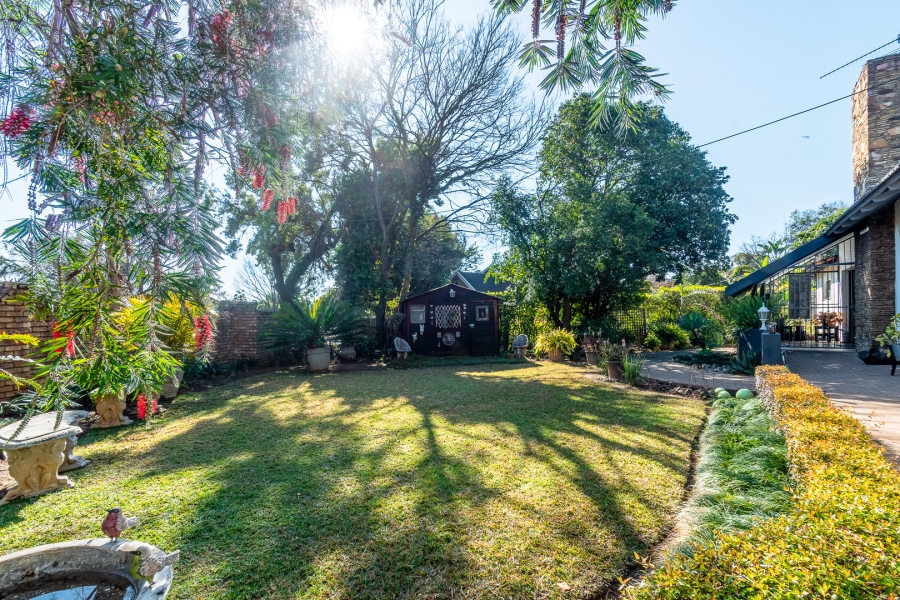 5 Bedroom Property for Sale in Maroelana Gauteng